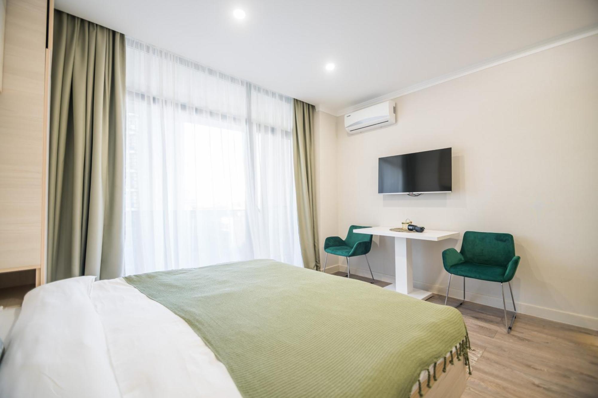 Green Side Apart Hotel Batumi Exterior foto